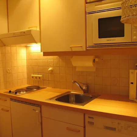 Apartment In 225 *